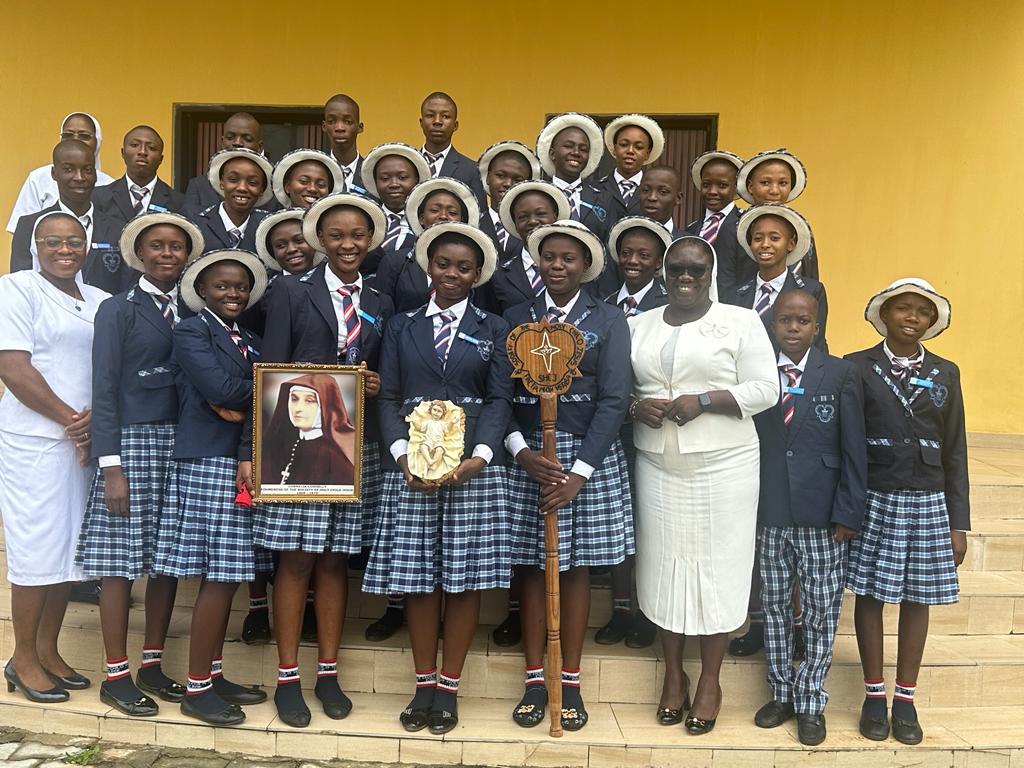 Holy Child School, Asa